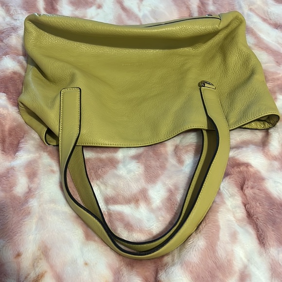 Genuine Italian leather purse by Coccinelle - Picture 5 of 9